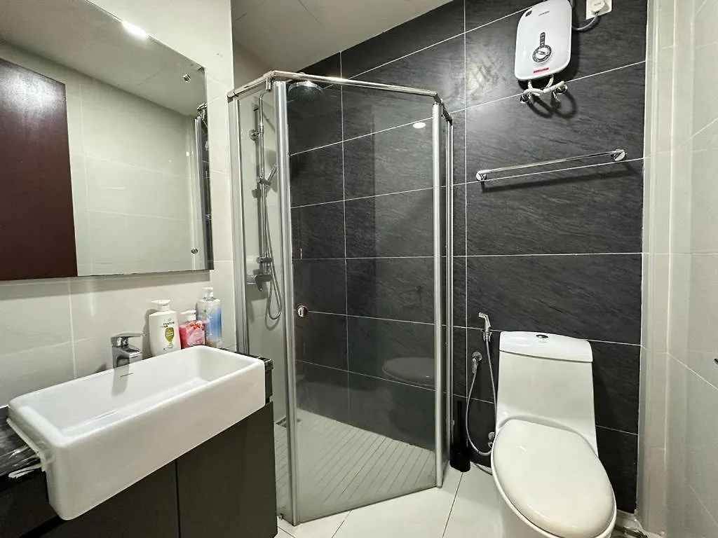 Dangabay 3Bedroom Balcony Wifi Netflix High Floor Τζόχορ Μπάχρου 0*,